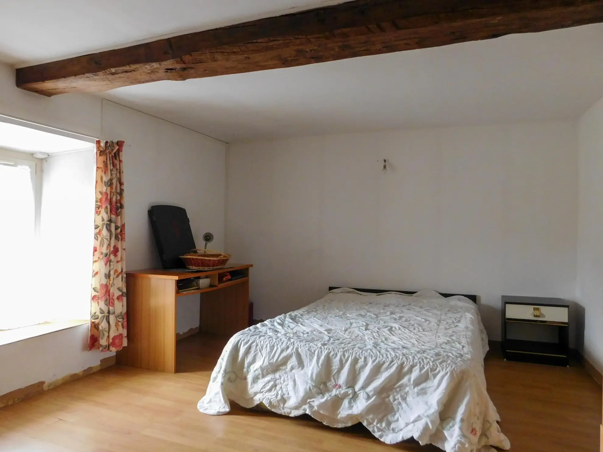 Maison de 140 m² à Chantonnay avec jardin, garage et potentiel de rénovation 