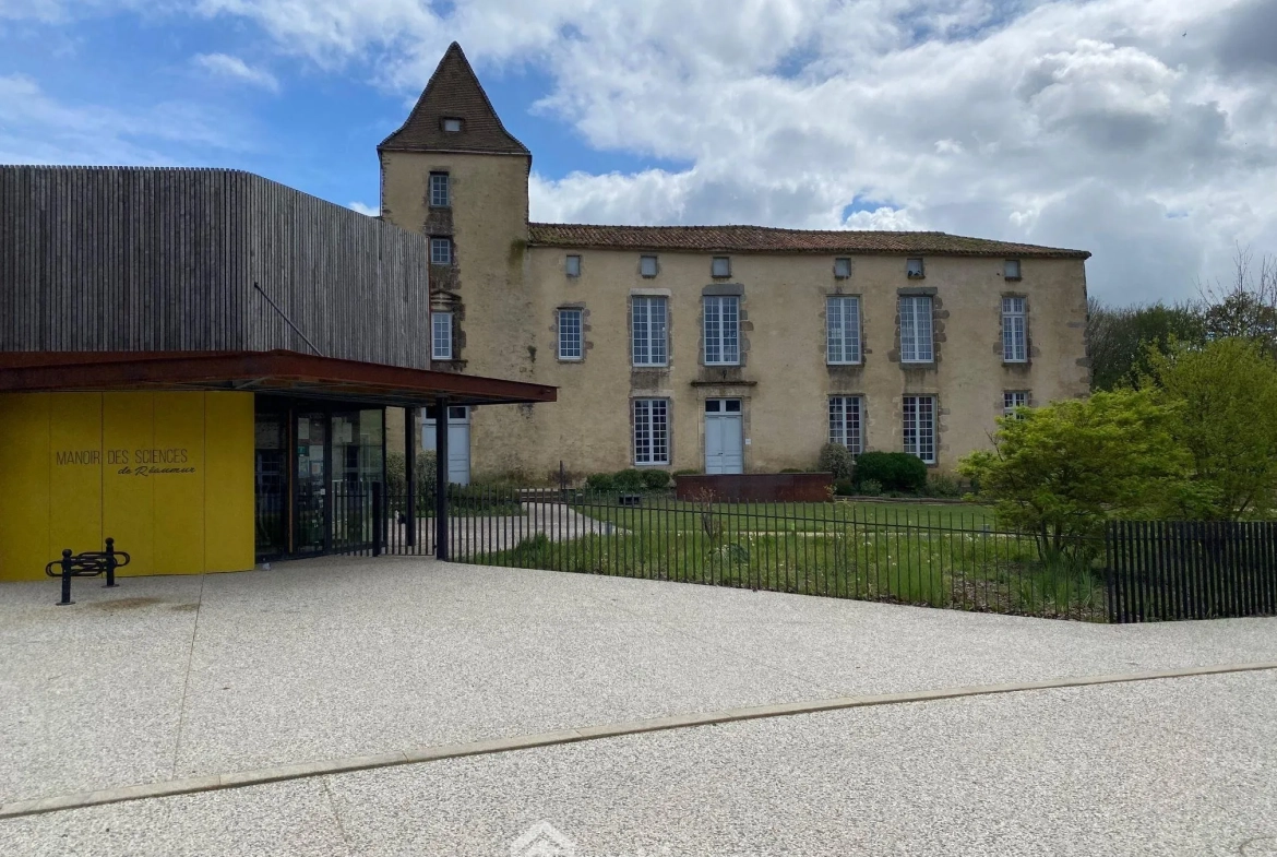 Terrain constructible à Réaumur - Surface de 1100 m² – Emplacement idéal 