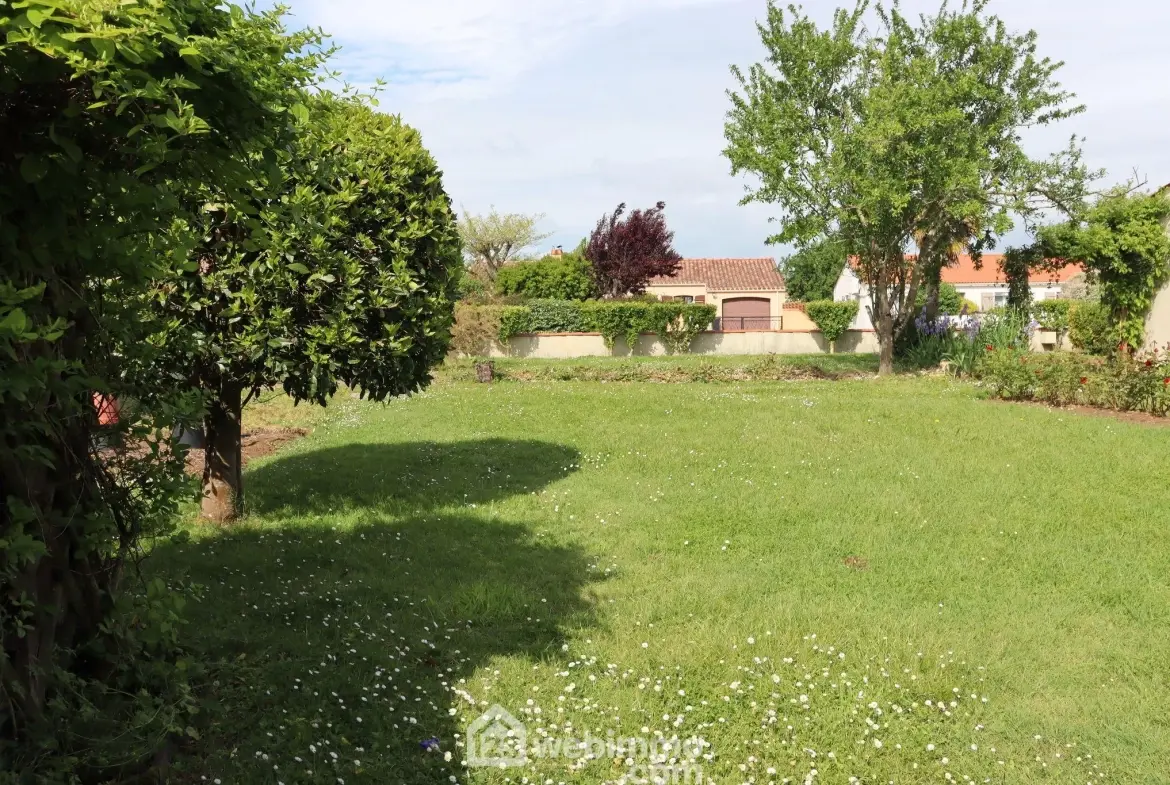 Terrain à bâtir de 416 m² à Saint-Vincent-sur-Jard, proche mer et nature 