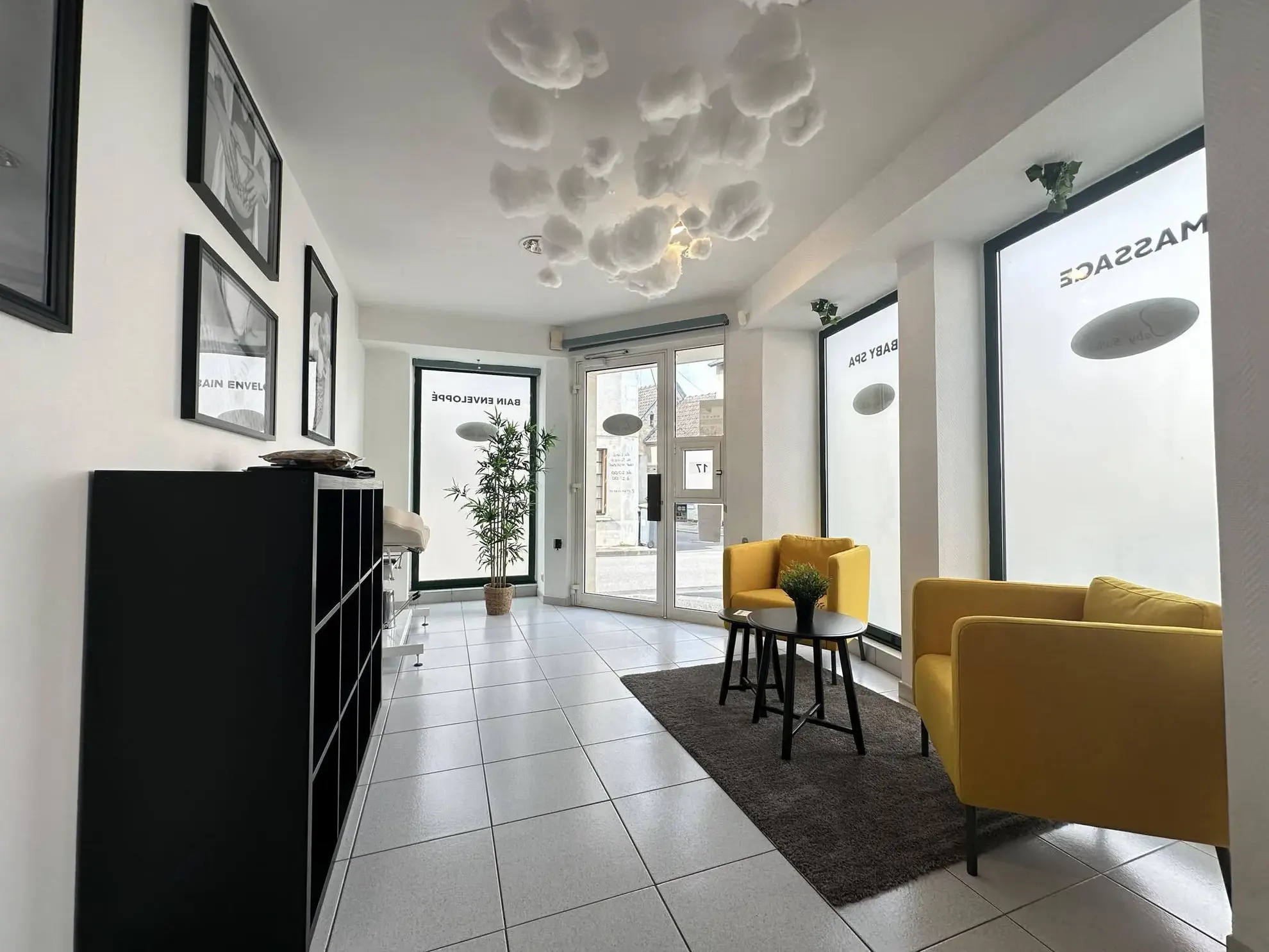 Immeuble de 214 m² avec local commercial et appartement à Bruyères-et-Montbérault 