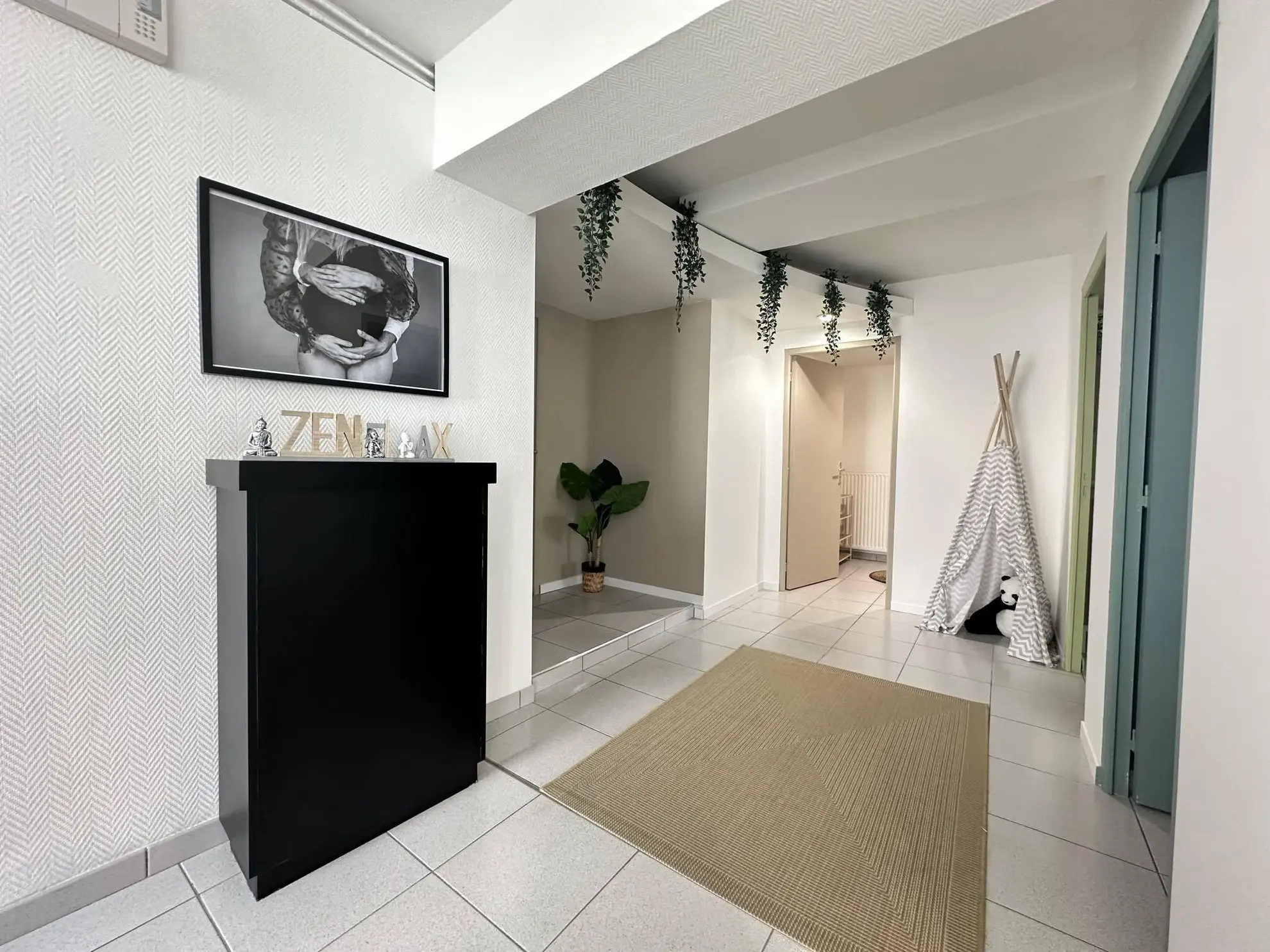 Immeuble de 214 m² avec local commercial et appartement à Bruyères-et-Montbérault 