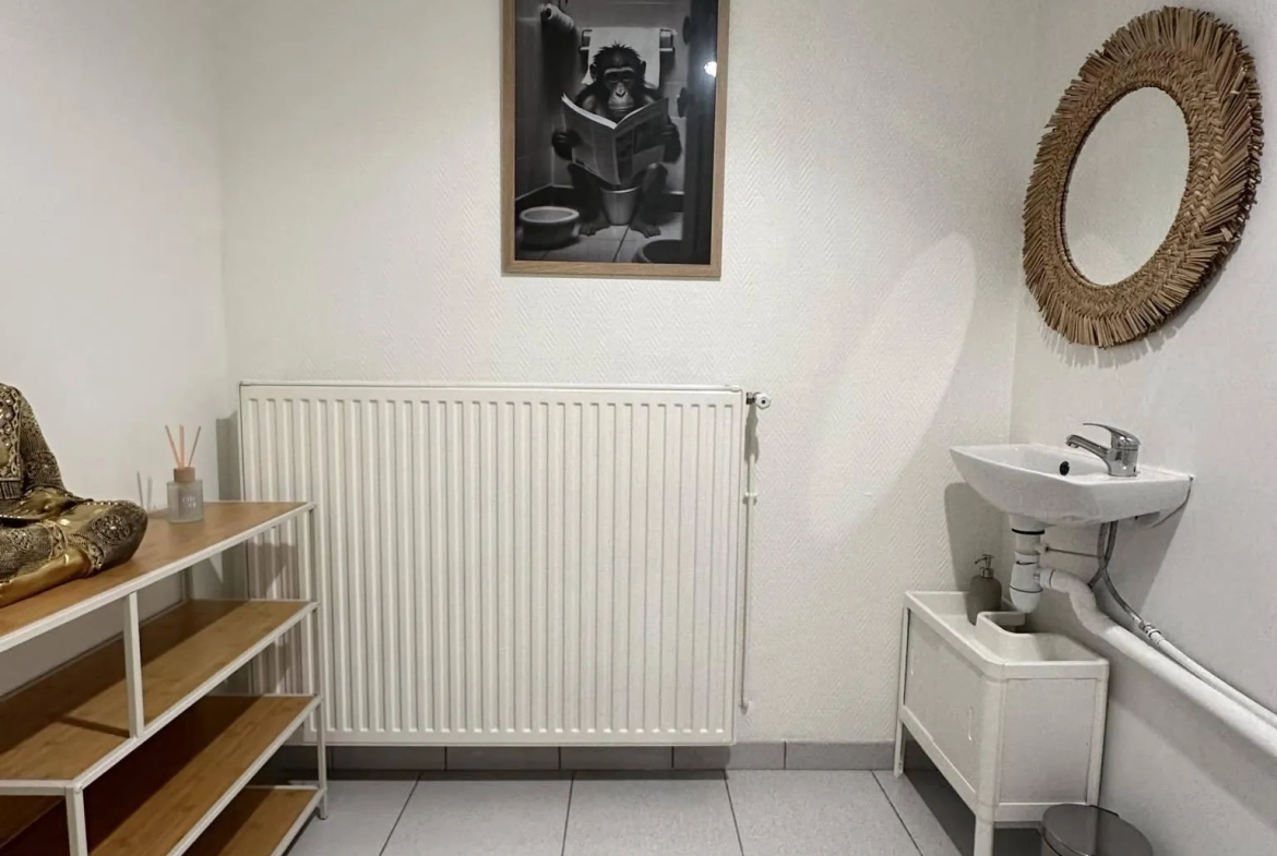 Immeuble de 214 m² avec local commercial et appartement à Bruyères-et-Montbérault 