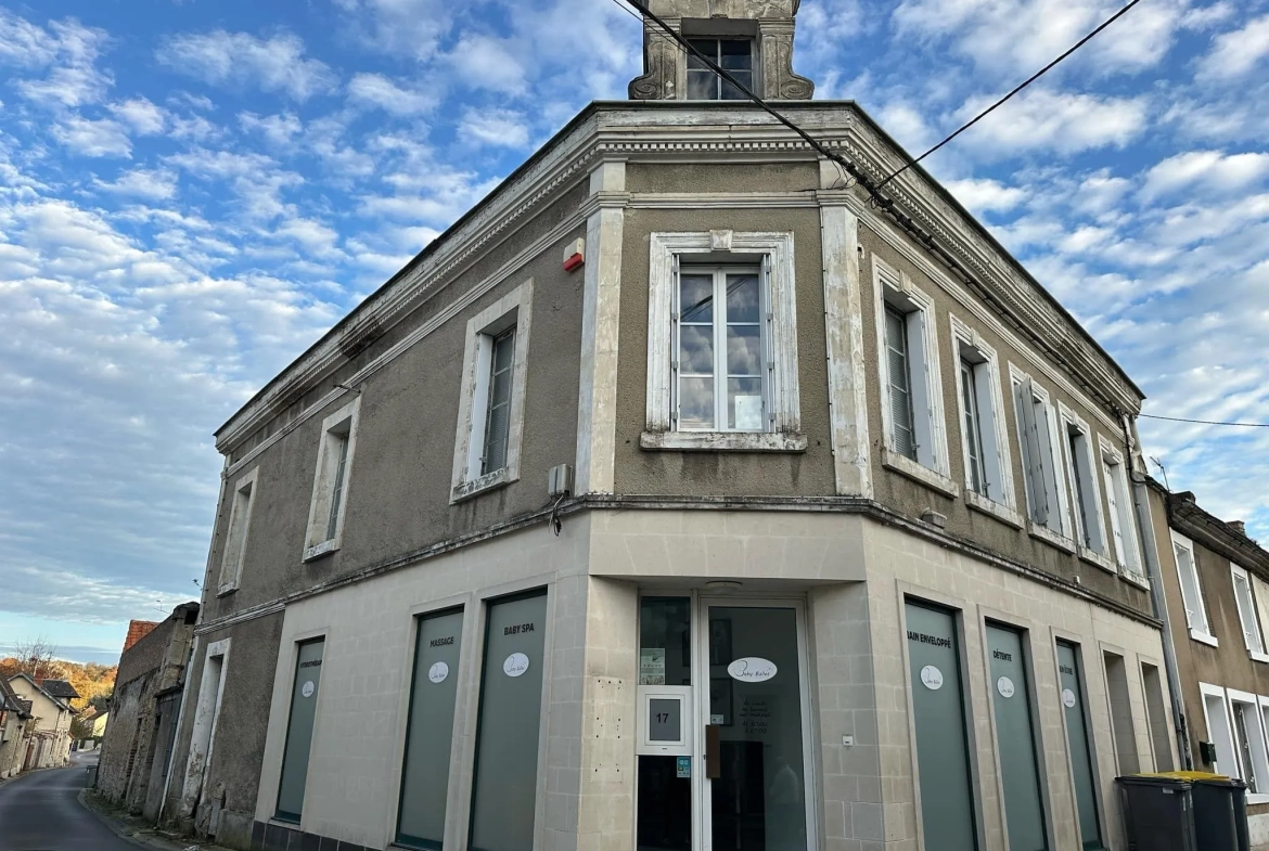 Immeuble de 214 m² avec local commercial et appartement à Bruyères-et-Montbérault 