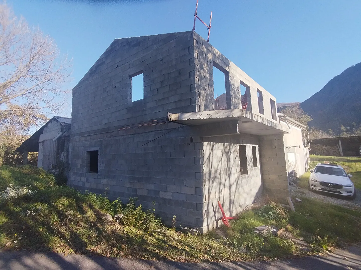 Maison à finir de construire à Curbans près de Gap avec permis valide 