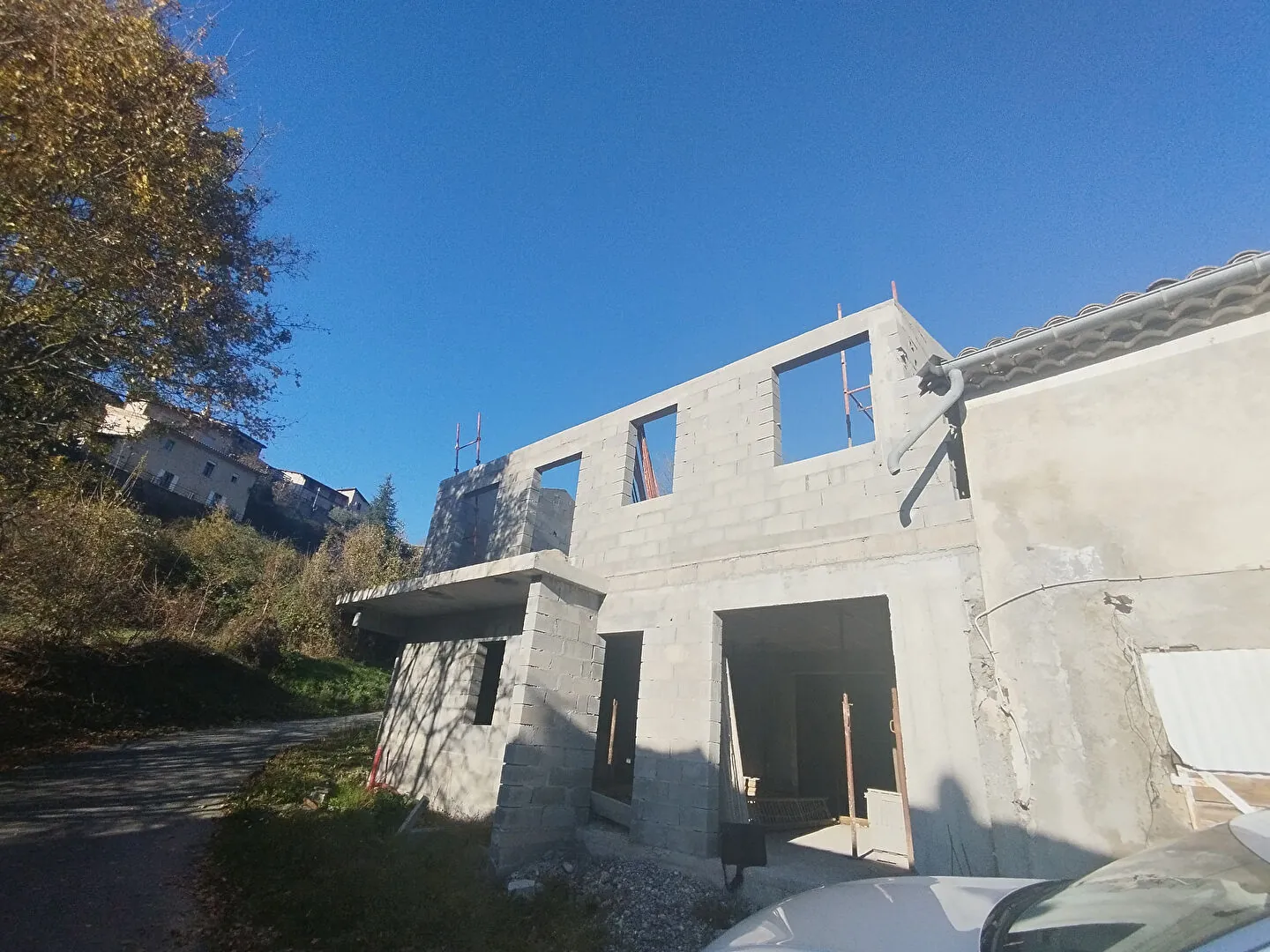 Maison à finir de construire à Curbans près de Gap avec permis valide 
