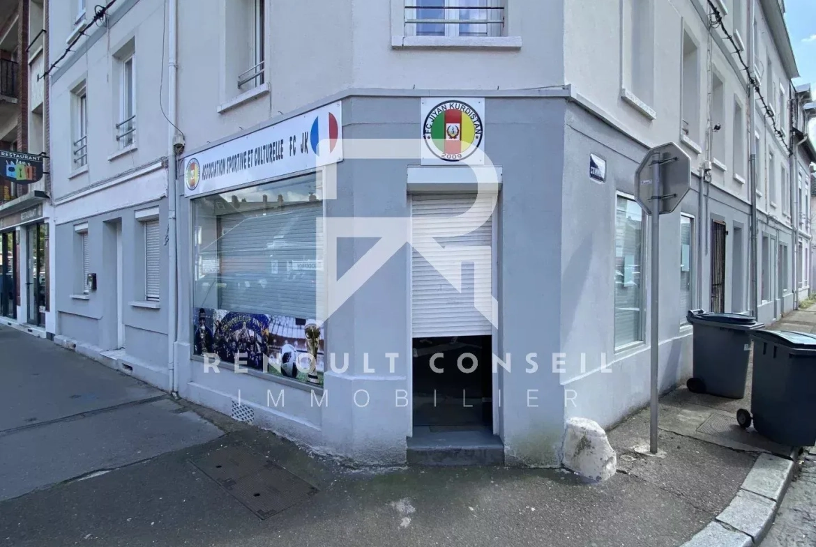 Local commercial de 42 m² à vendre à Sotteville-lès-Rouen, emplacement stratégique 