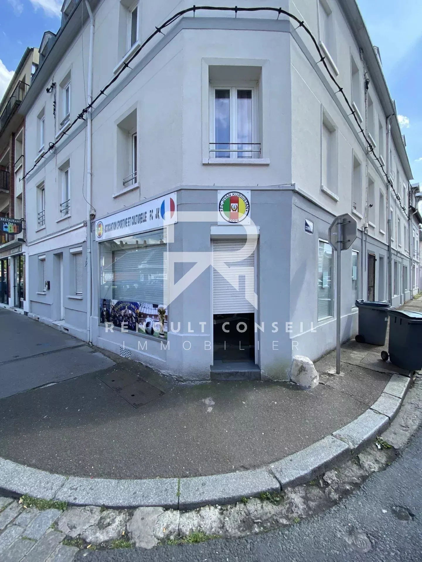 Local commercial de 42 m² à vendre à Sotteville-lès-Rouen, emplacement stratégique 