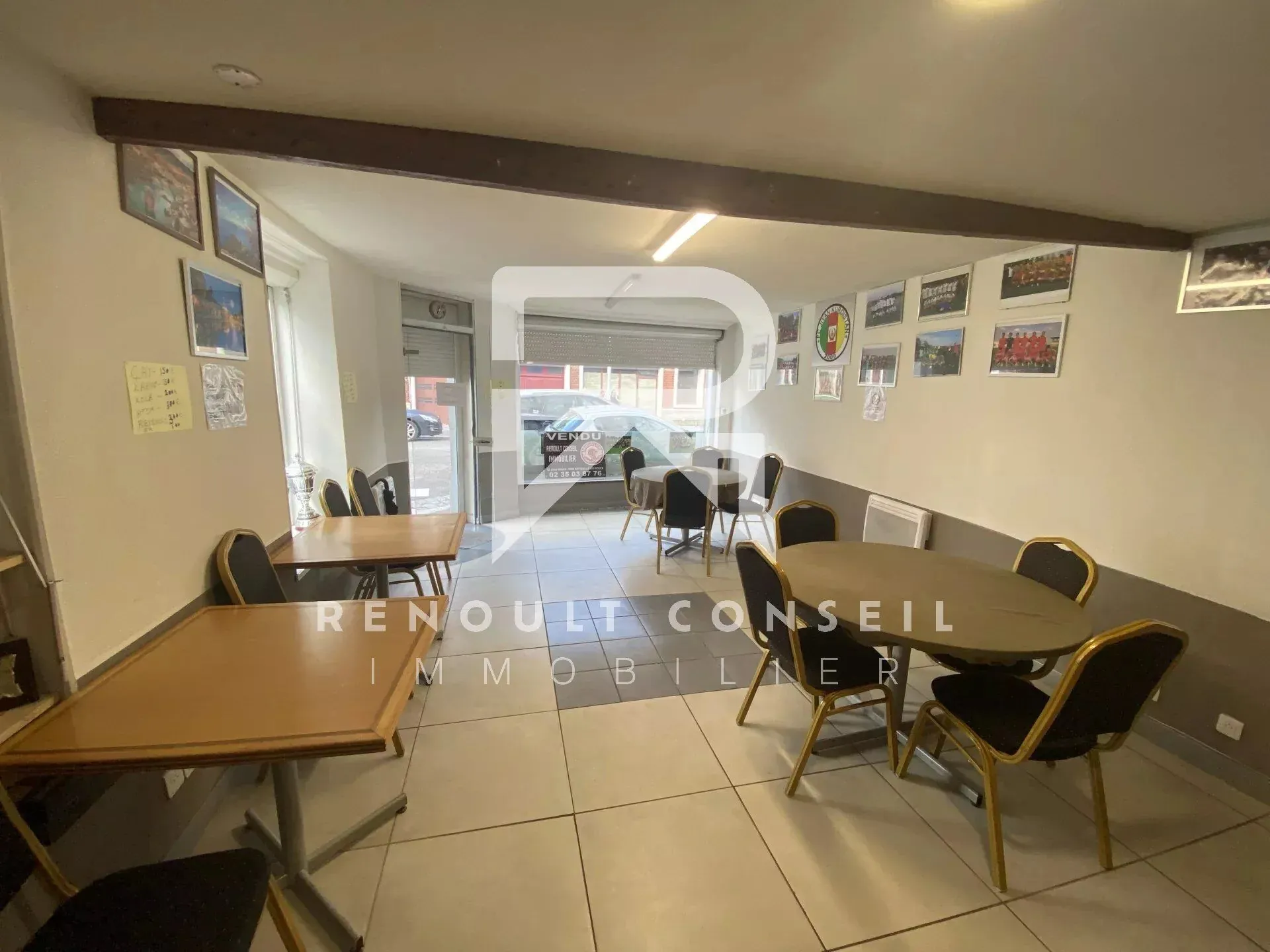 Local commercial de 42 m² à vendre à Sotteville-lès-Rouen, emplacement stratégique 