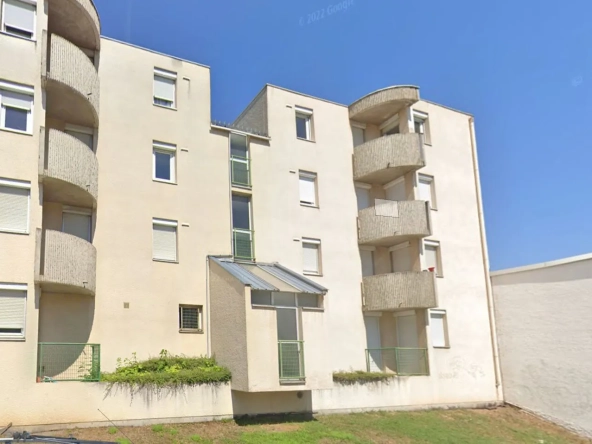 Appartement T3 à Saint-Étienne avec garage, balcons et vue sur parc, secteur Bellevue