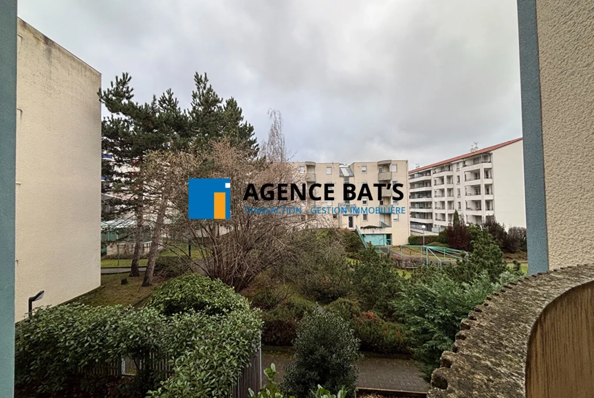 Appartement T3 à Saint-Étienne avec garage, balcons et vue sur parc, secteur Bellevue 