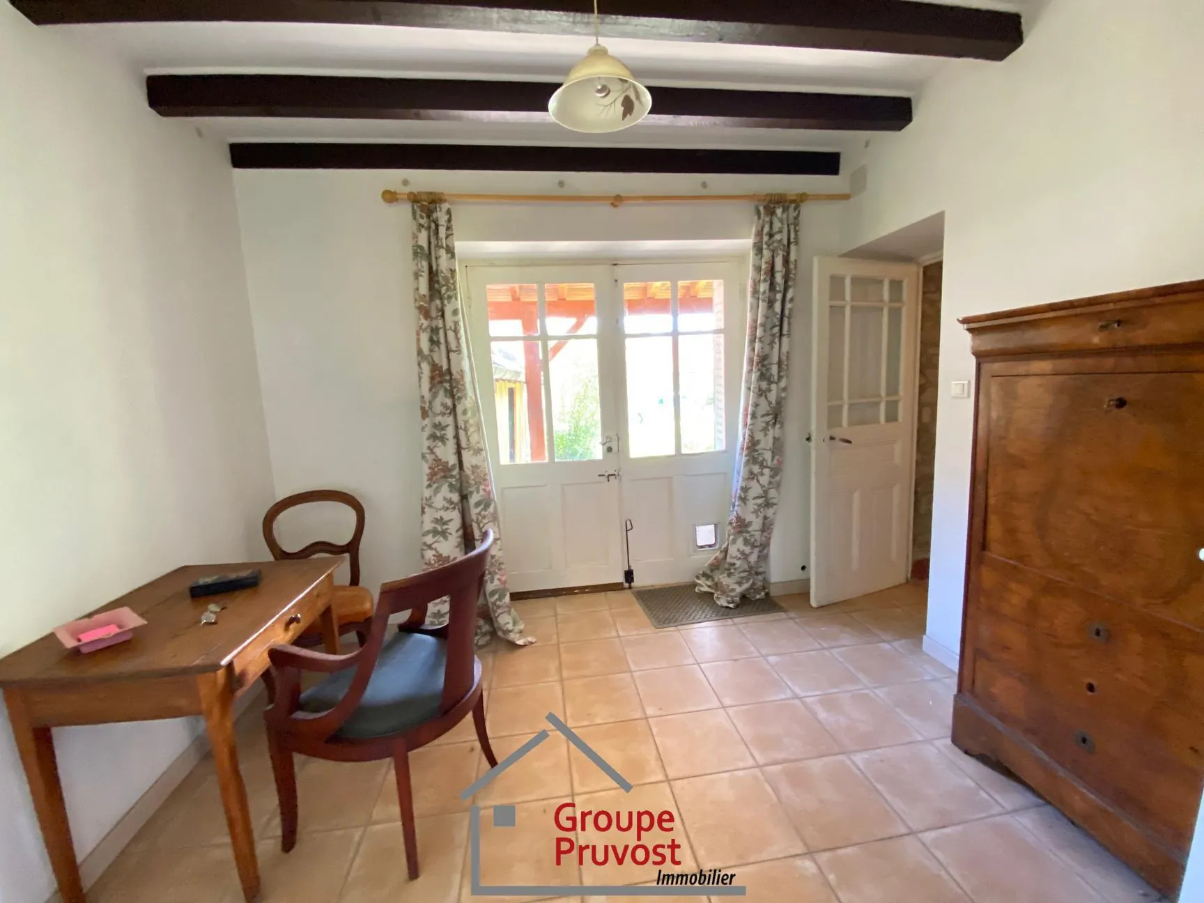 Belle maison de village à rénover proche de Cluny, 128 m² avec jardin et potentiel d’agrandissement 