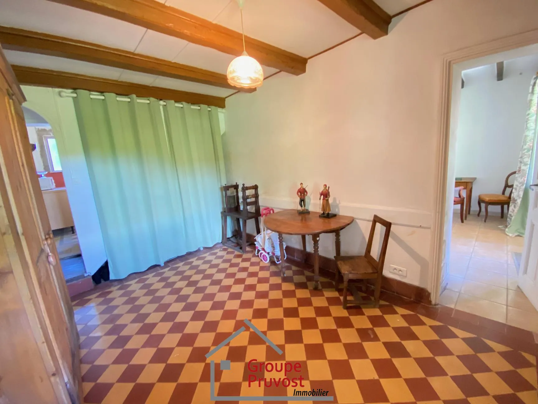 Belle maison de village à rénover proche de Cluny, 128 m² avec jardin et potentiel d’agrandissement 