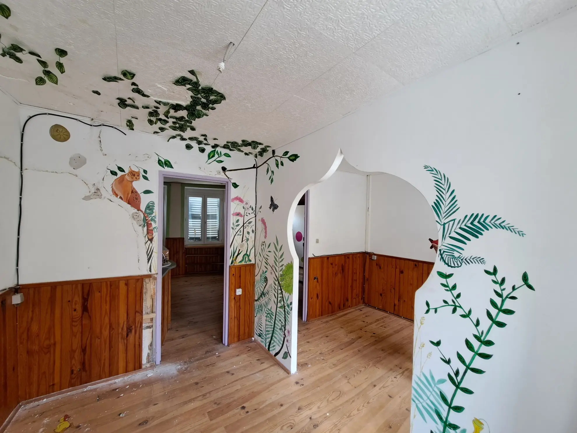 Maison de ville à rénover à Ambert de 145 m² avec garage et cave, à vendre à 74 500 euros 