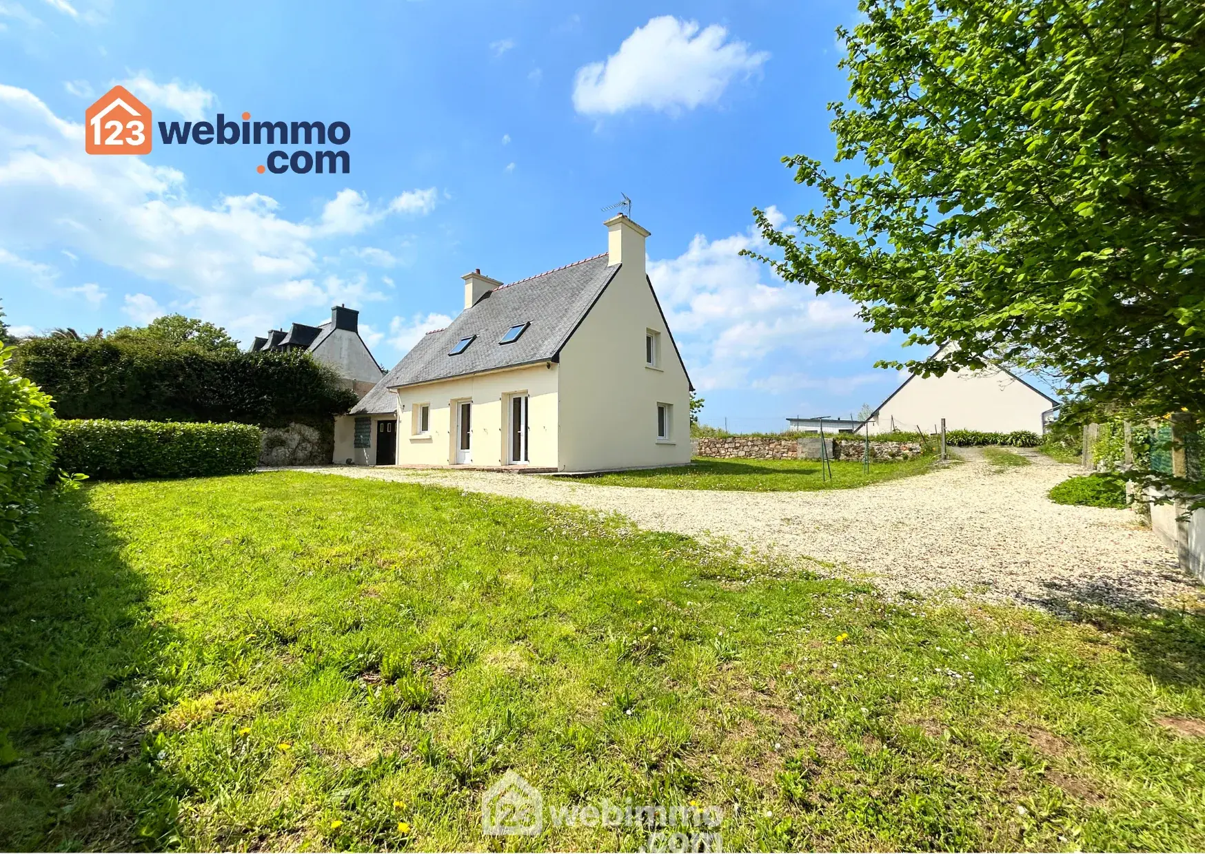 Maison de plain-pied à vendre à Ploubezre (22) - 84 m² avec garage 