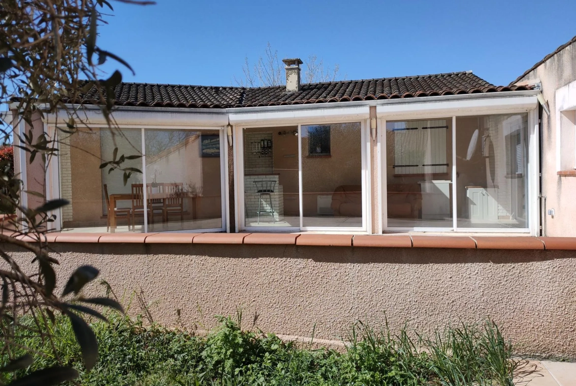 Villa de plain-pied lumineuse à Marssac-sur-Tarn avec terrasse et garages 