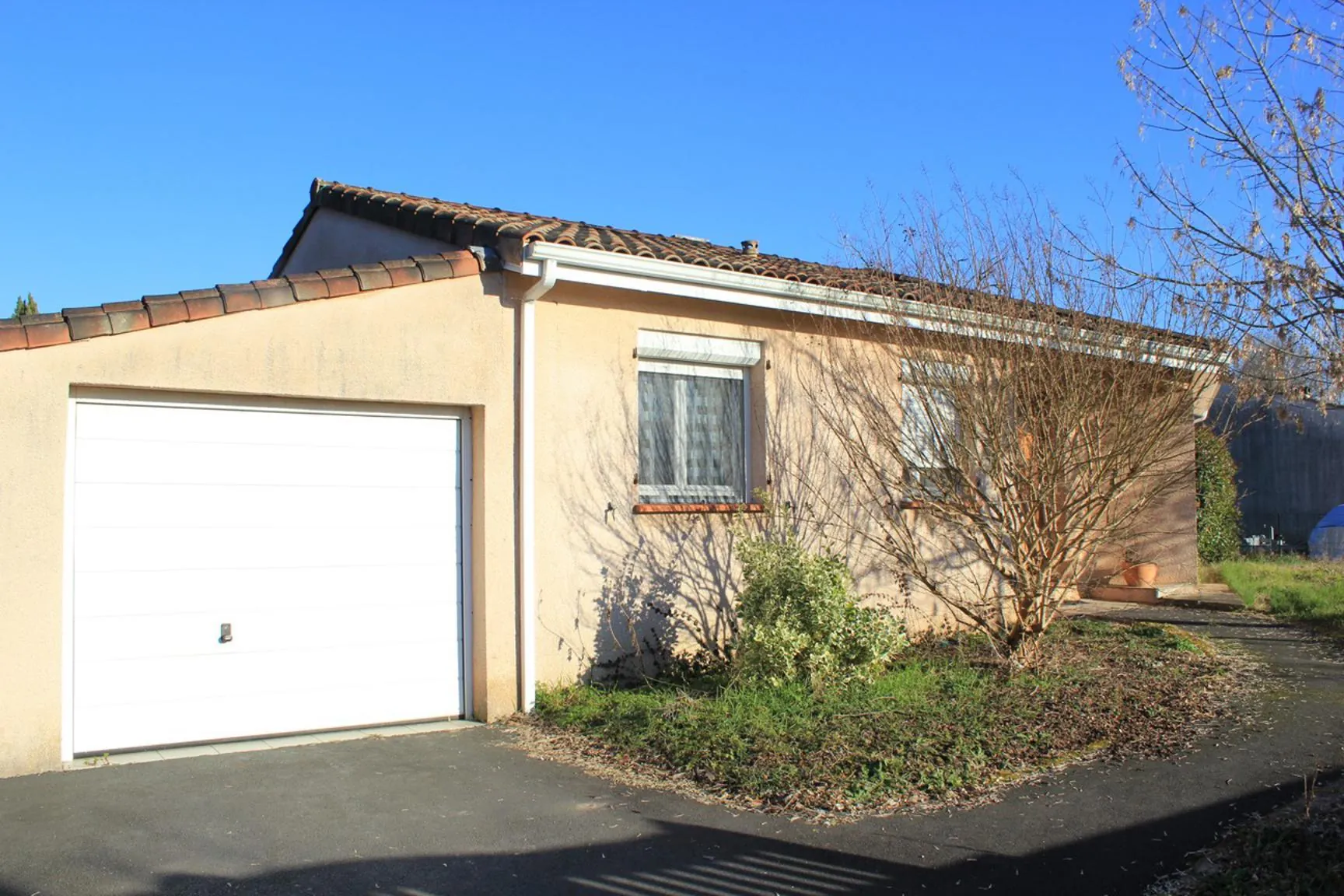 Villa de plain-pied lumineuse à Marssac-sur-Tarn avec terrasse et garages 