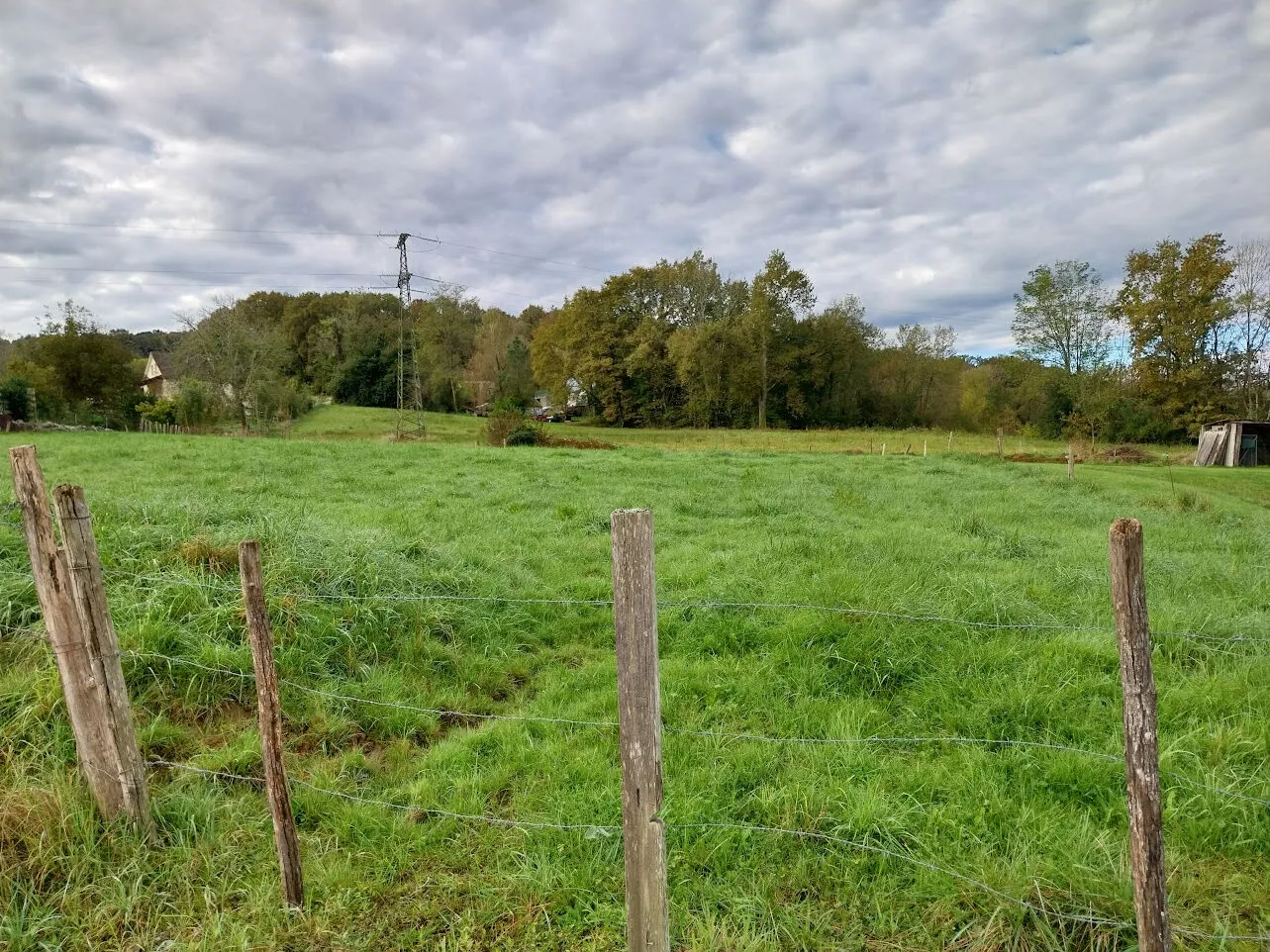 Terrain à vendre de 1735 m² à Bénéjacq, environnement calme et proche commodités 