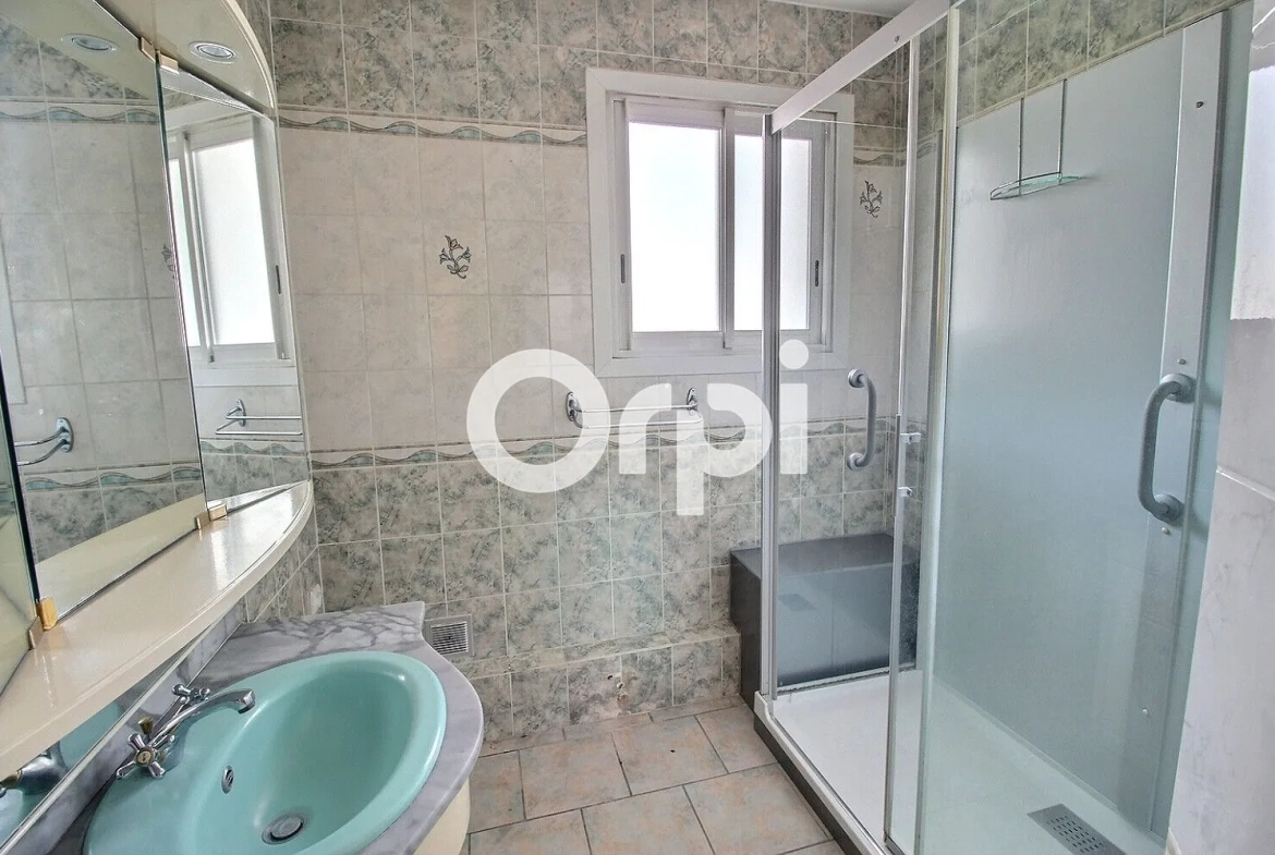 Appartements à vendre à Pau avec vue panoramique sur les montagnes - 3 pièces lumineux 