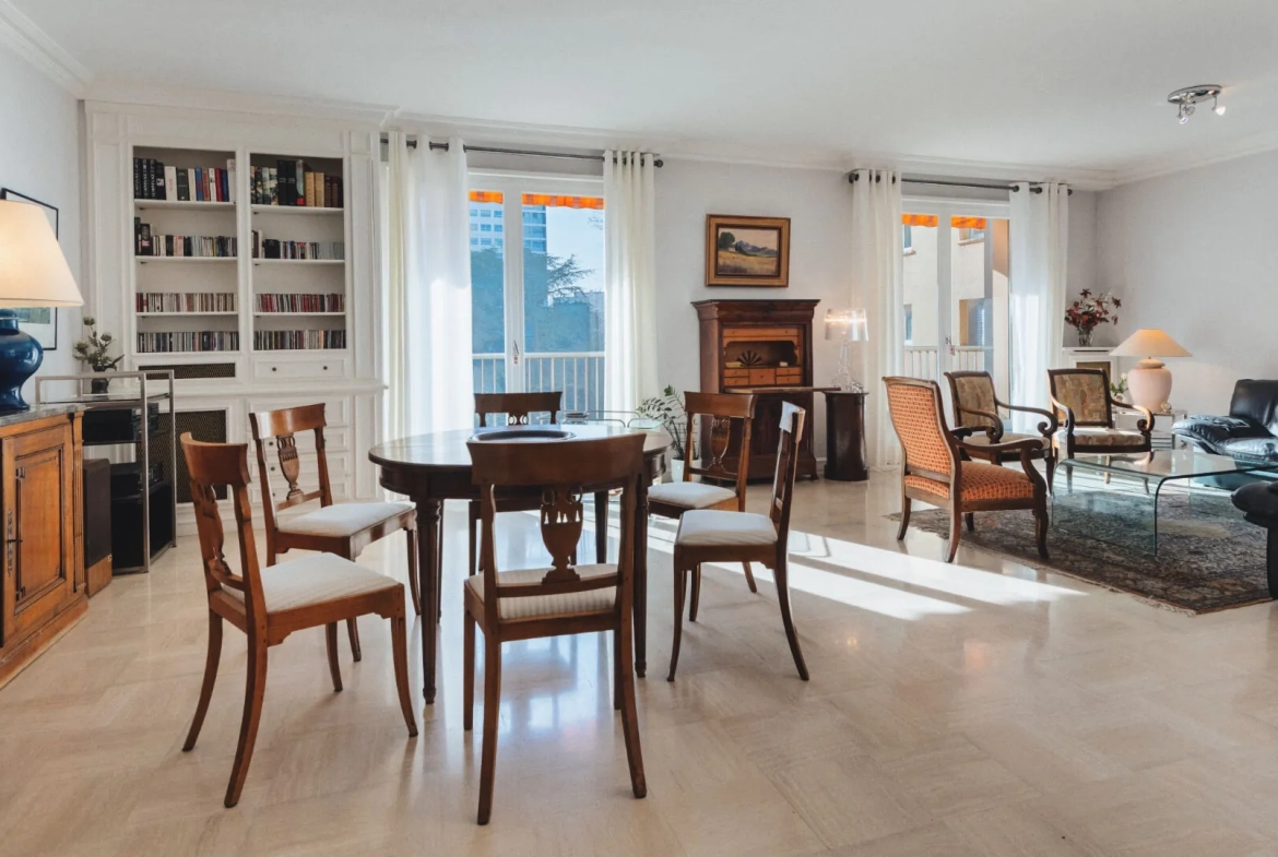 Appartement T7 à ARMEVILLE avec 4 chambres et garage - Résidence sécurisée 