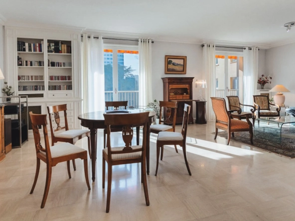 Appartement T7 à ARMEVILLE avec 4 chambres et garage - Résidence sécurisée