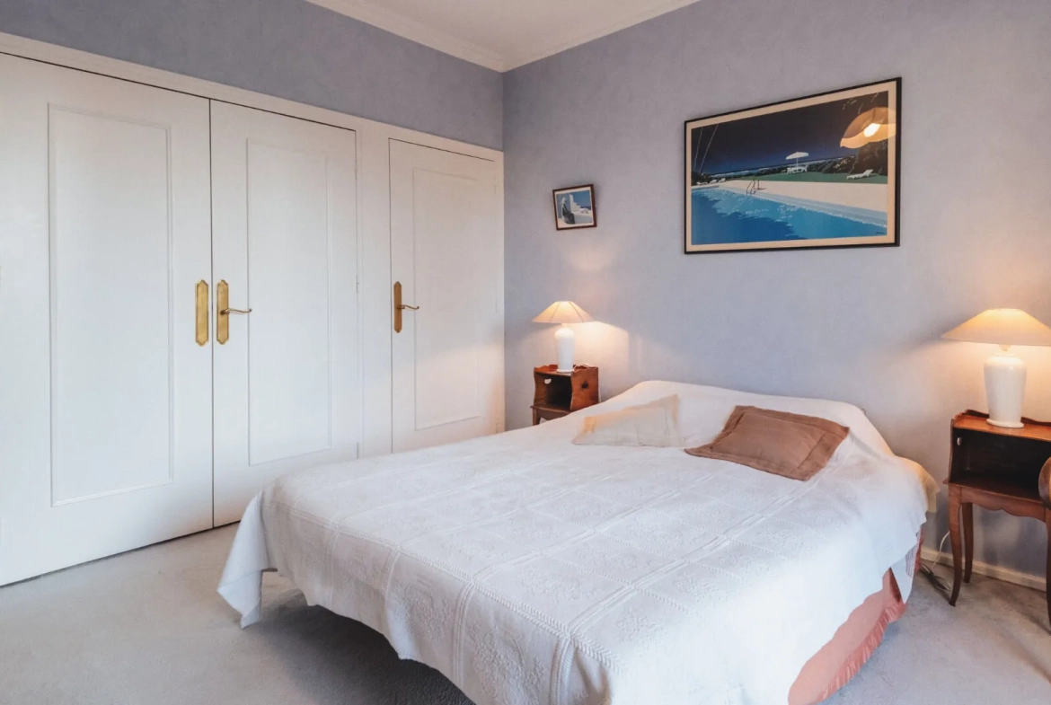 Appartement T7 à ARMEVILLE avec 4 chambres et garage - Résidence sécurisée 