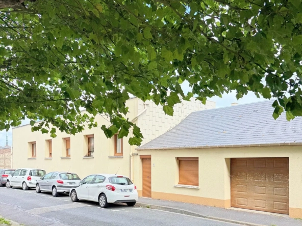 Maison à vendre à Fécamp avec garage, 3 chambres, proche du centre-ville