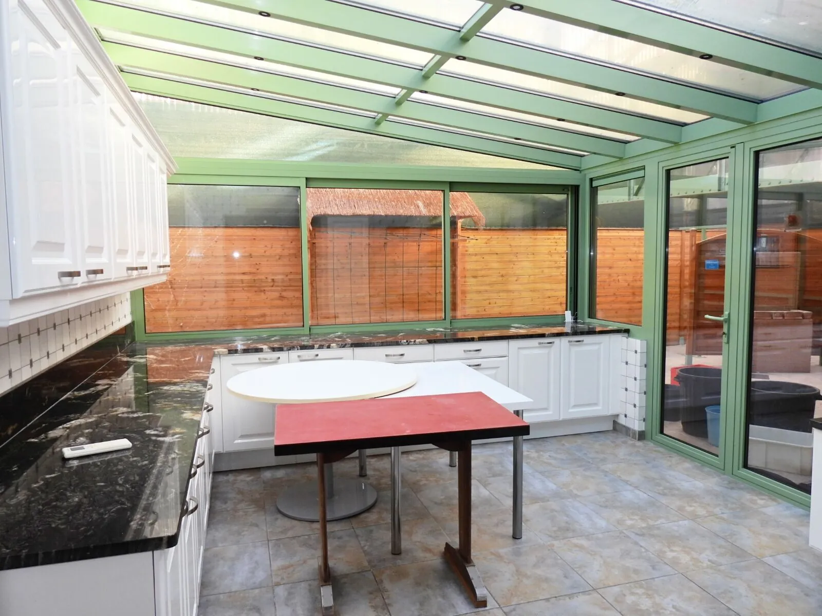 Maison à vendre à Fécamp avec garage, 3 chambres, proche du centre-ville 