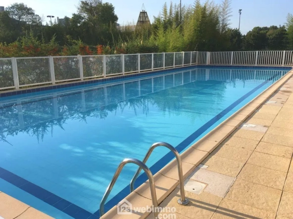 Appartement 3 pièces de 47m² avec terrasse et garage au Le Cannet