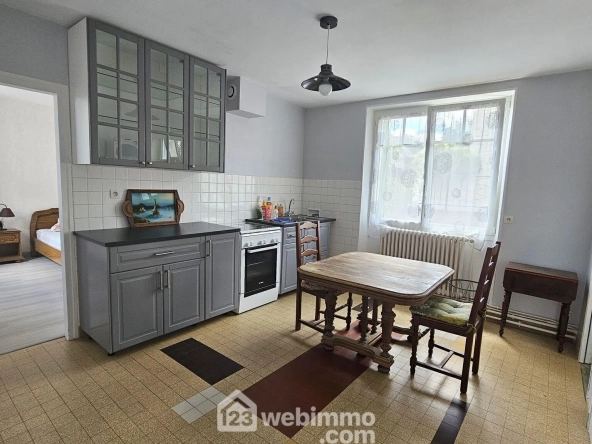 Charmante longère de 106 m² en lisière de forêt avec dépendances et jardin clos