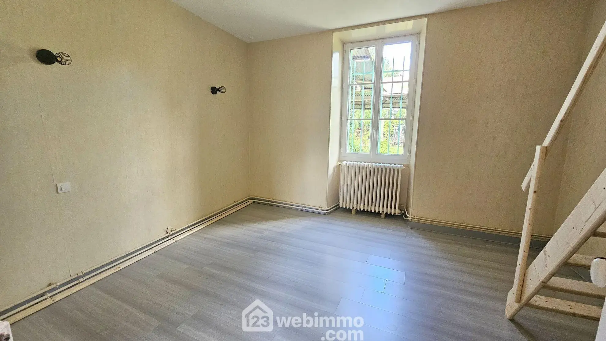 Charmante longère de 106 m² en lisière de forêt avec dépendances et jardin clos 