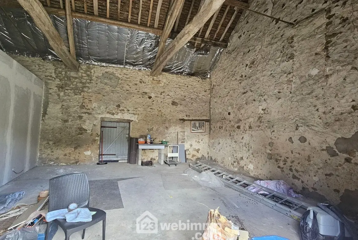 Charmante longère de 106 m² en lisière de forêt avec dépendances et jardin clos 