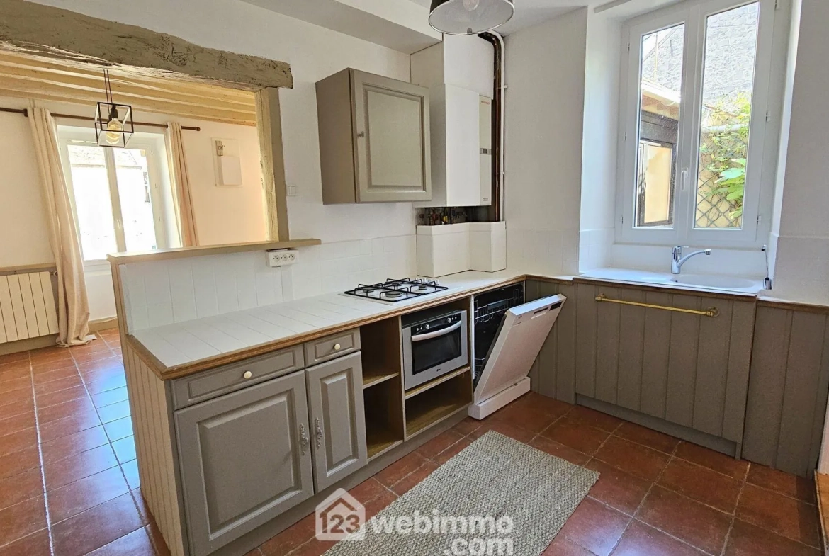 Maison en pierre de 76 m² à Milly-la-Forêt, cadre paisible et chaleureux 