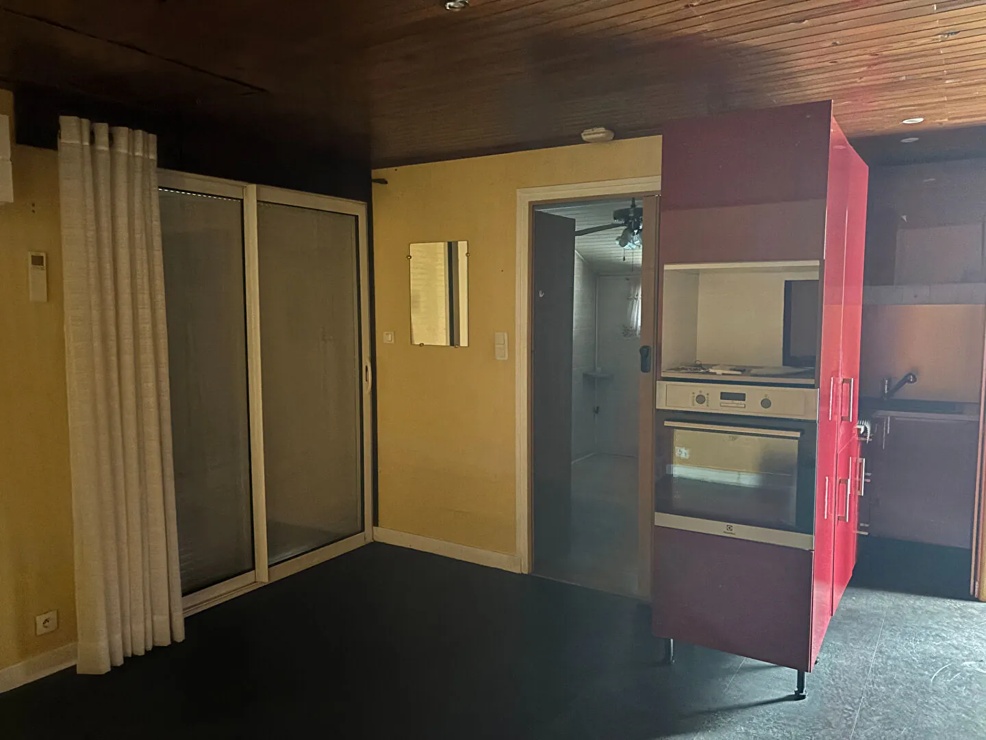 Charmant chalet résidentiel avec terrasse et vue imprenable à Dunieres 
