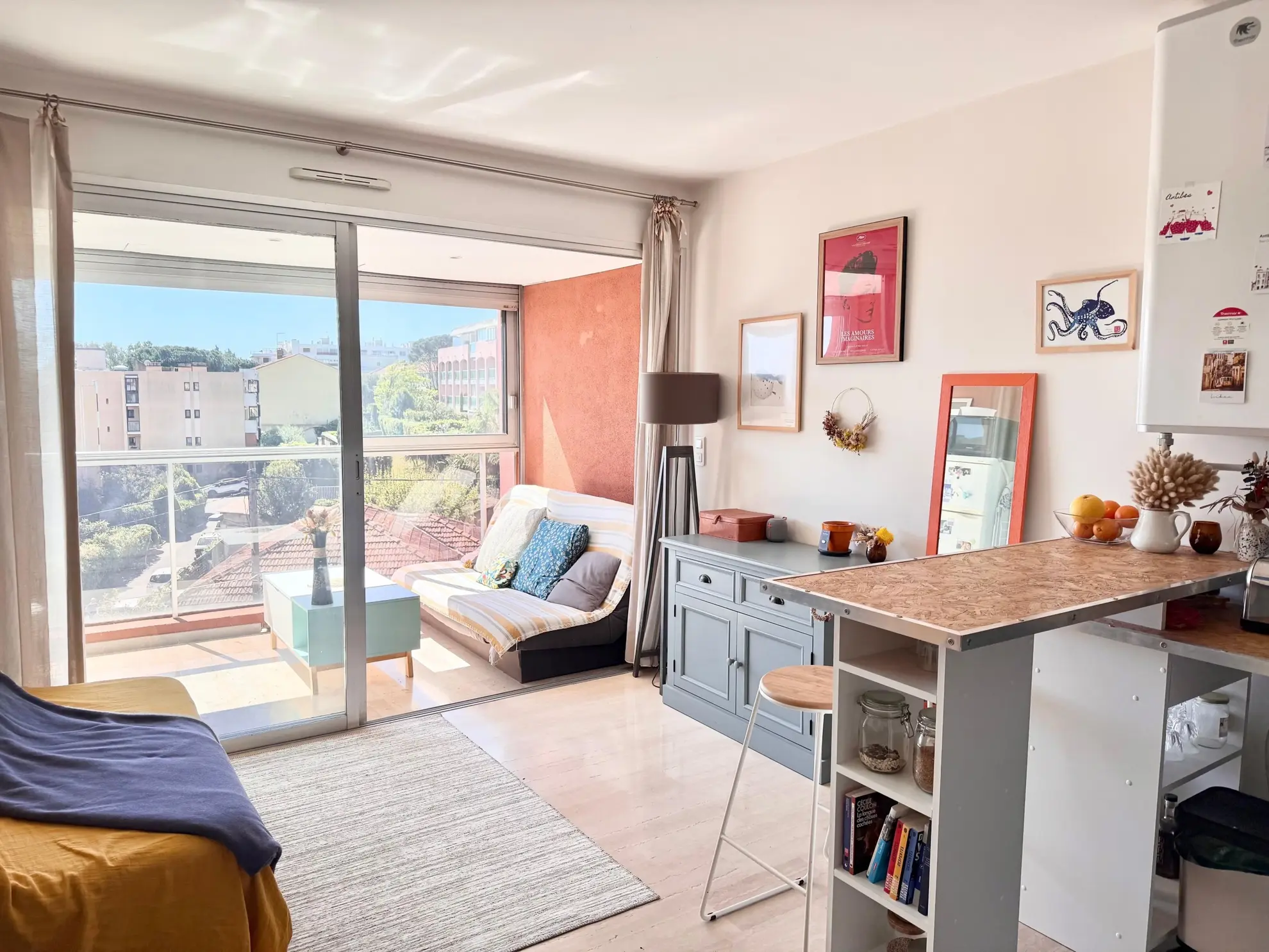 Studio à vendre à Antibes avec vue mer, piscine et cave de 27 m² 