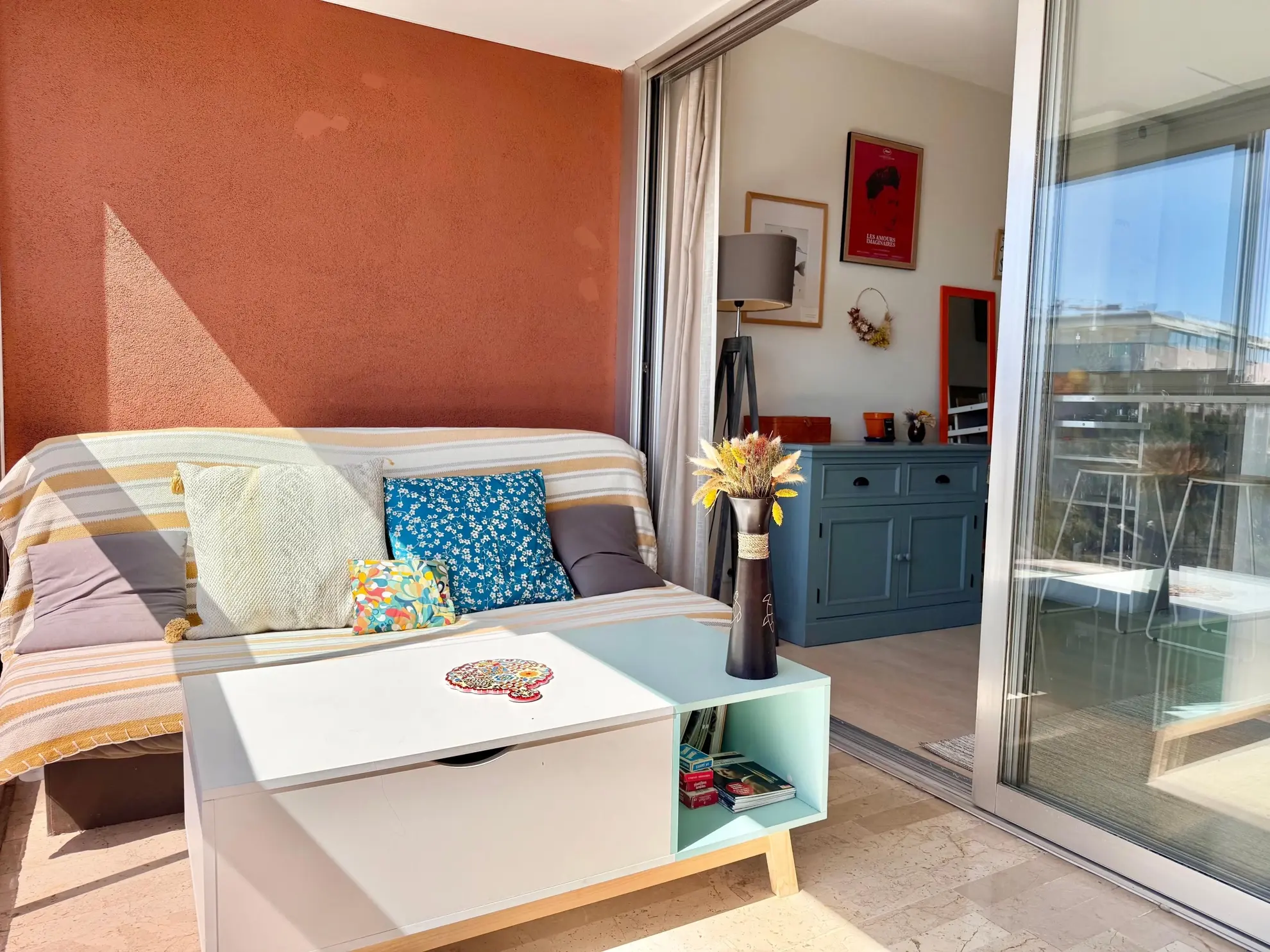 Studio à vendre à Antibes avec vue mer, piscine et cave de 27 m² 