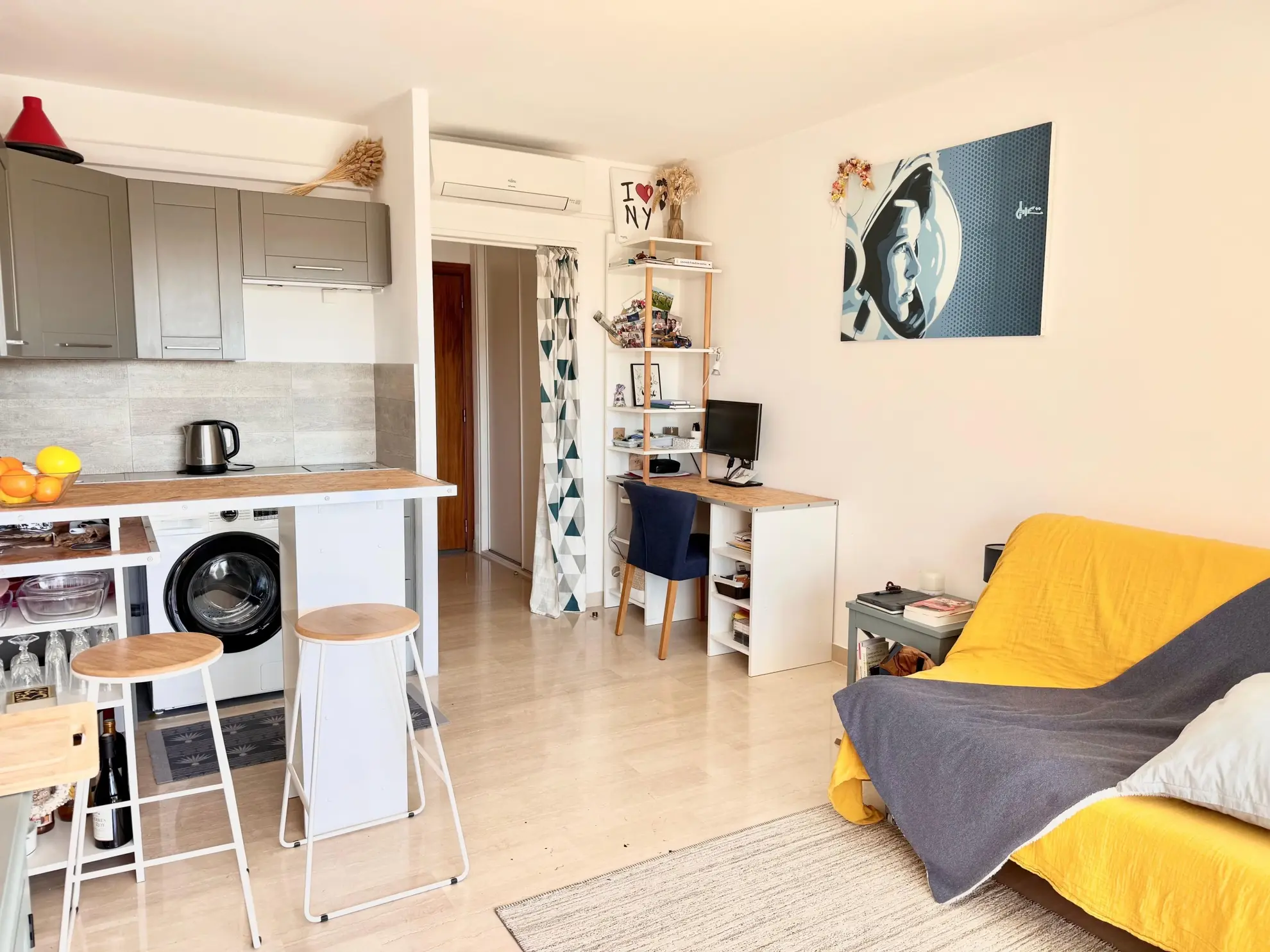 Studio à vendre à Antibes avec vue mer, piscine et cave de 27 m² 