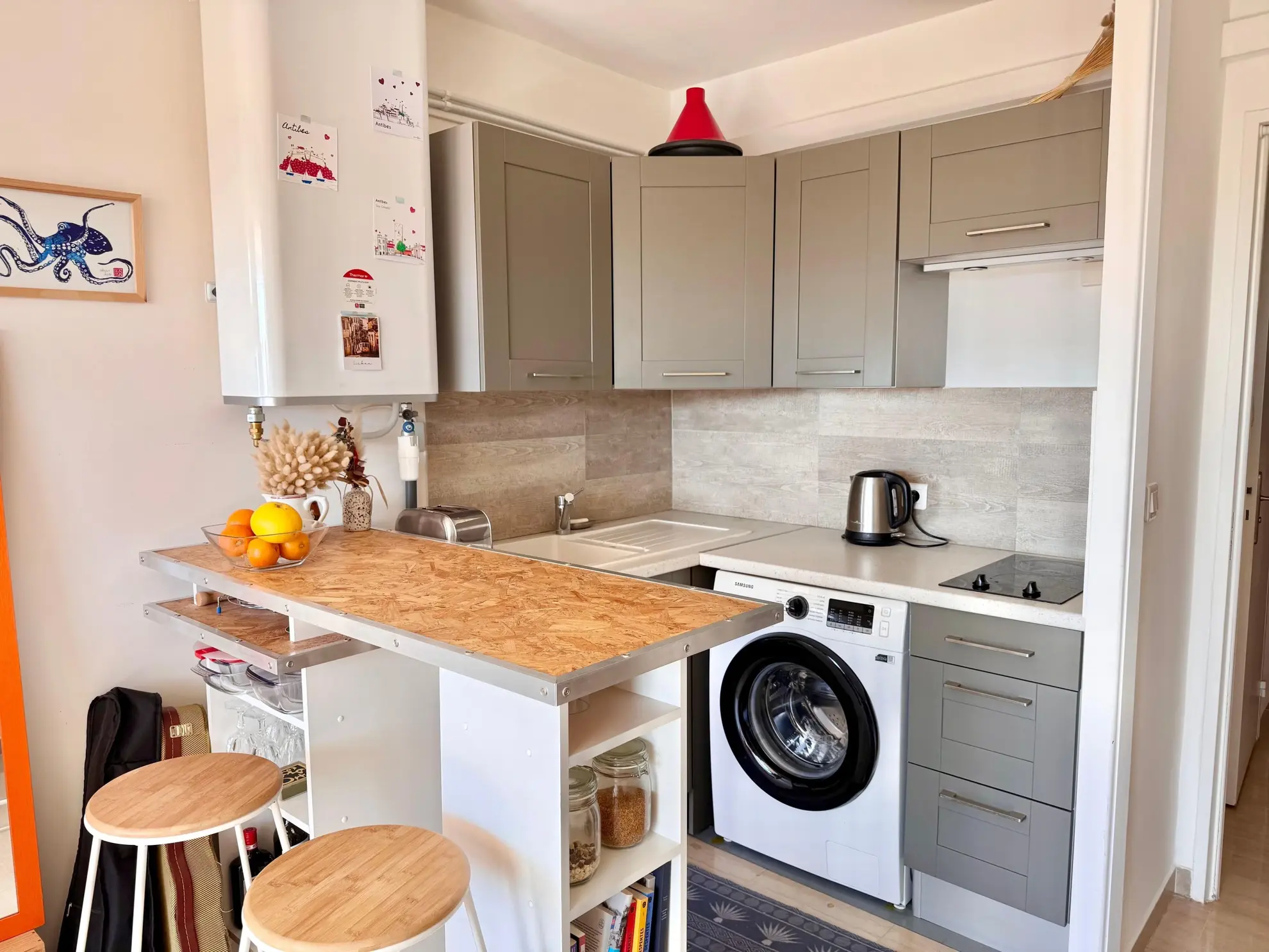 Studio à vendre à Antibes avec vue mer, piscine et cave de 27 m² 