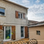 Maison individuelle calme à Marseille 13015 avec terrasse et potentiel d'investissement