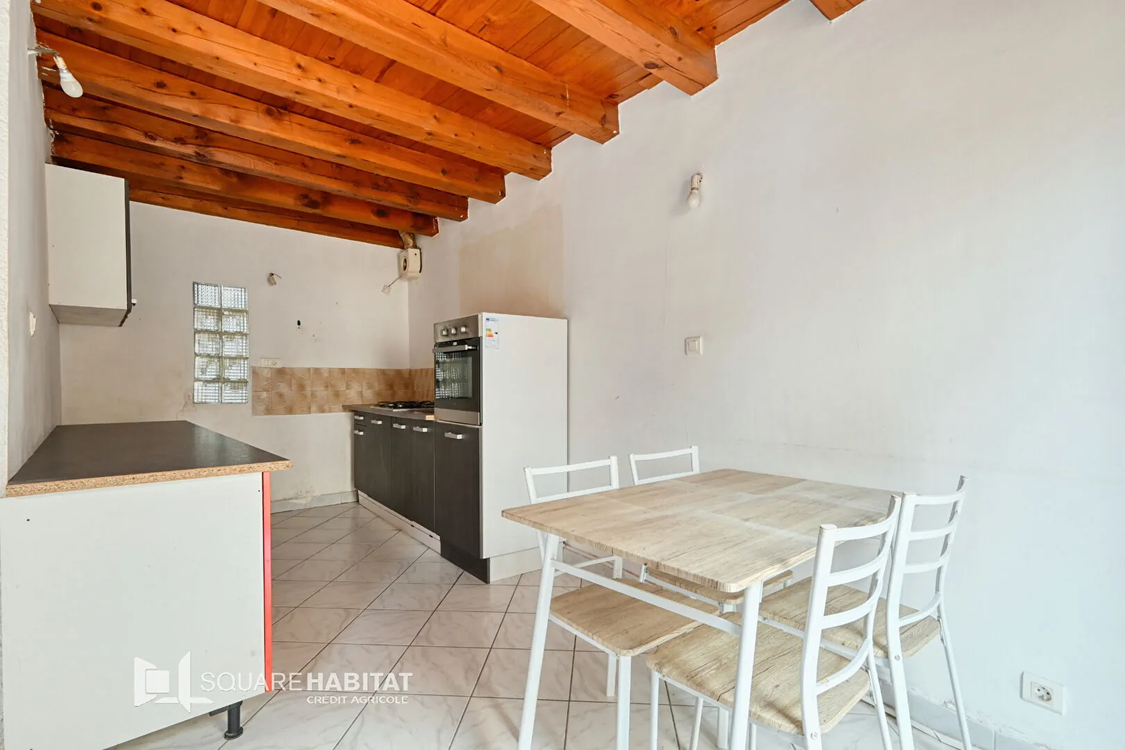 Maison individuelle calme à Marseille 13015 avec terrasse et potentiel d'investissement 