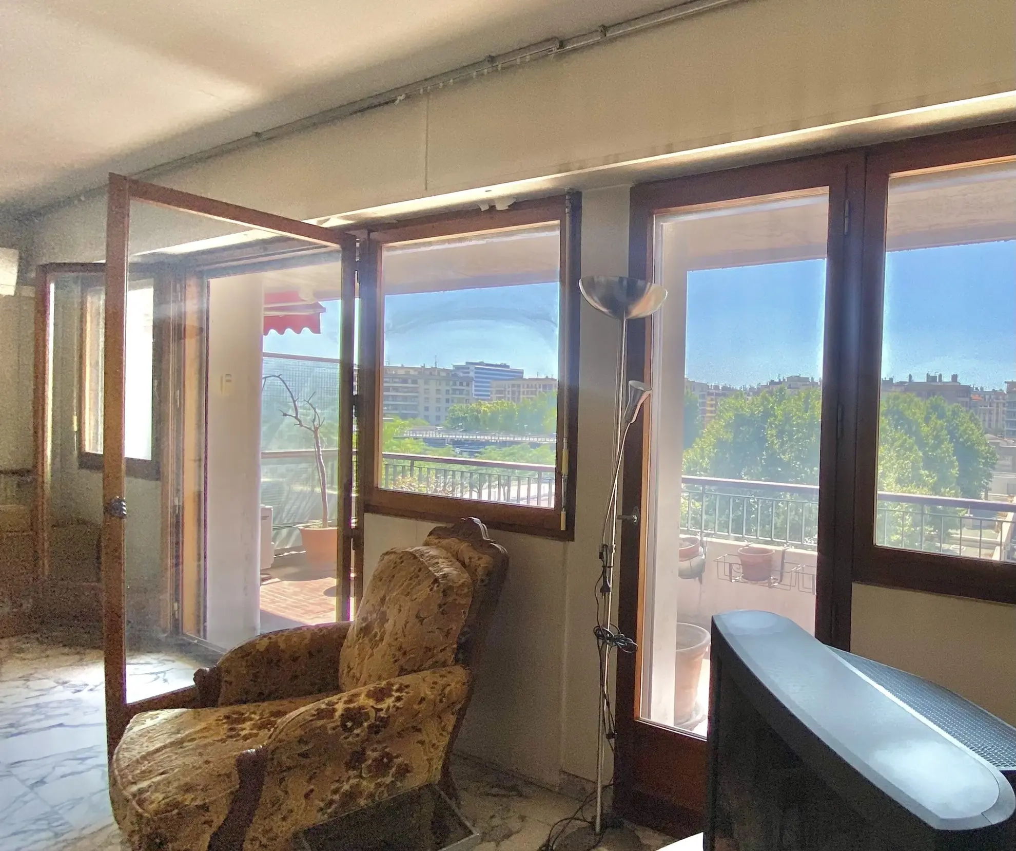 Appartement 3/4 spacieux avec terrasse à Marseille 4e, proche commodités 
