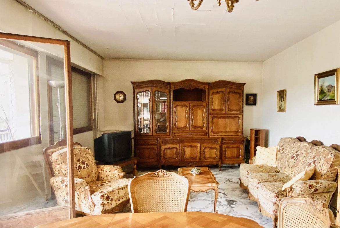 Appartement 3/4 spacieux avec terrasse à Marseille 4e, proche commodités 