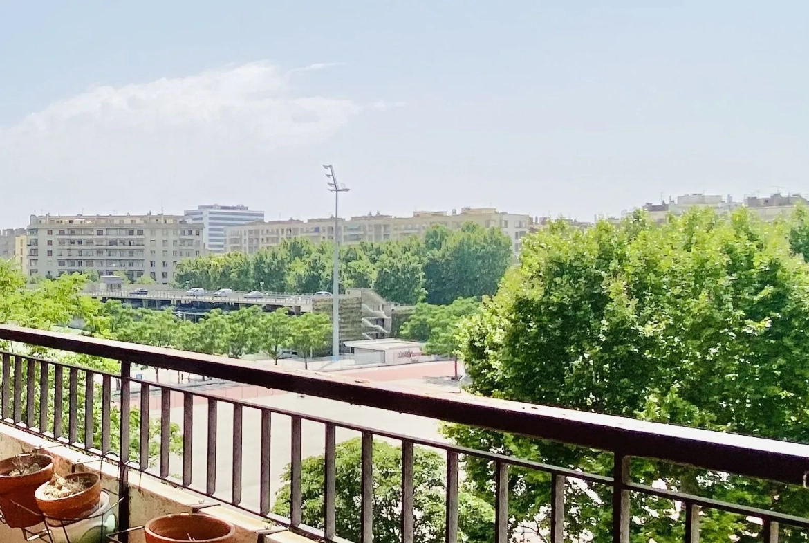 Appartement 3/4 spacieux avec terrasse à Marseille 4e, proche commodités 