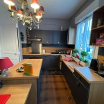 Maison de ville à vendre en centre-ville de Moreuil avec jardin et dépendance
