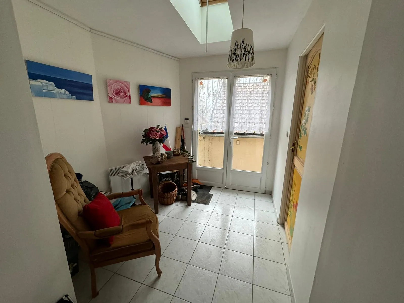 Maison de ville à vendre en centre-ville de Moreuil avec jardin et dépendance 