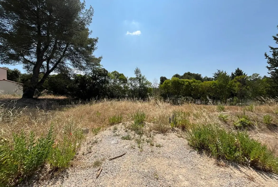 Terrain à bâtir de 361 m² à Lambesc avec liberté de construction 