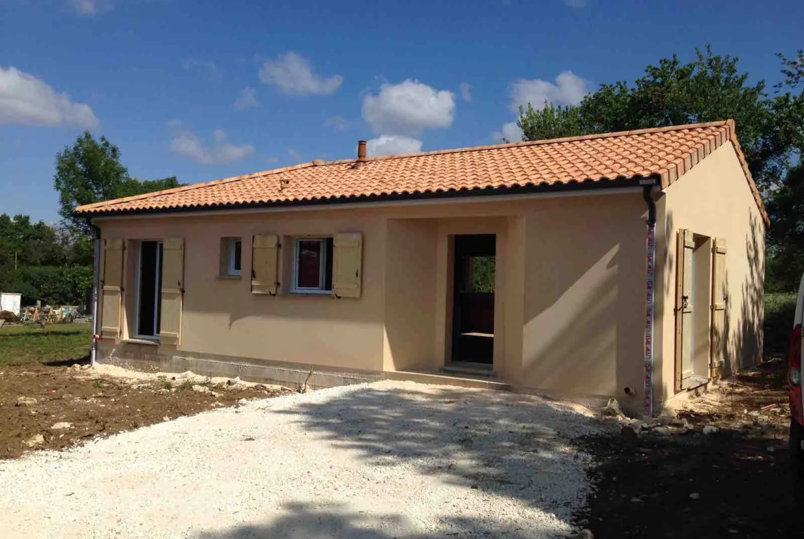 Maison neuve à Champeix avec 3 chambres et faible consommation énergétique 