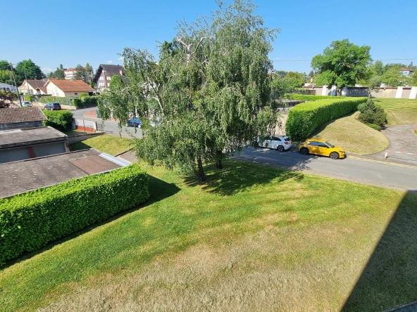Appartement T2 rénové avec balcon, cave et parking à Riorges - Prix 91 000 €