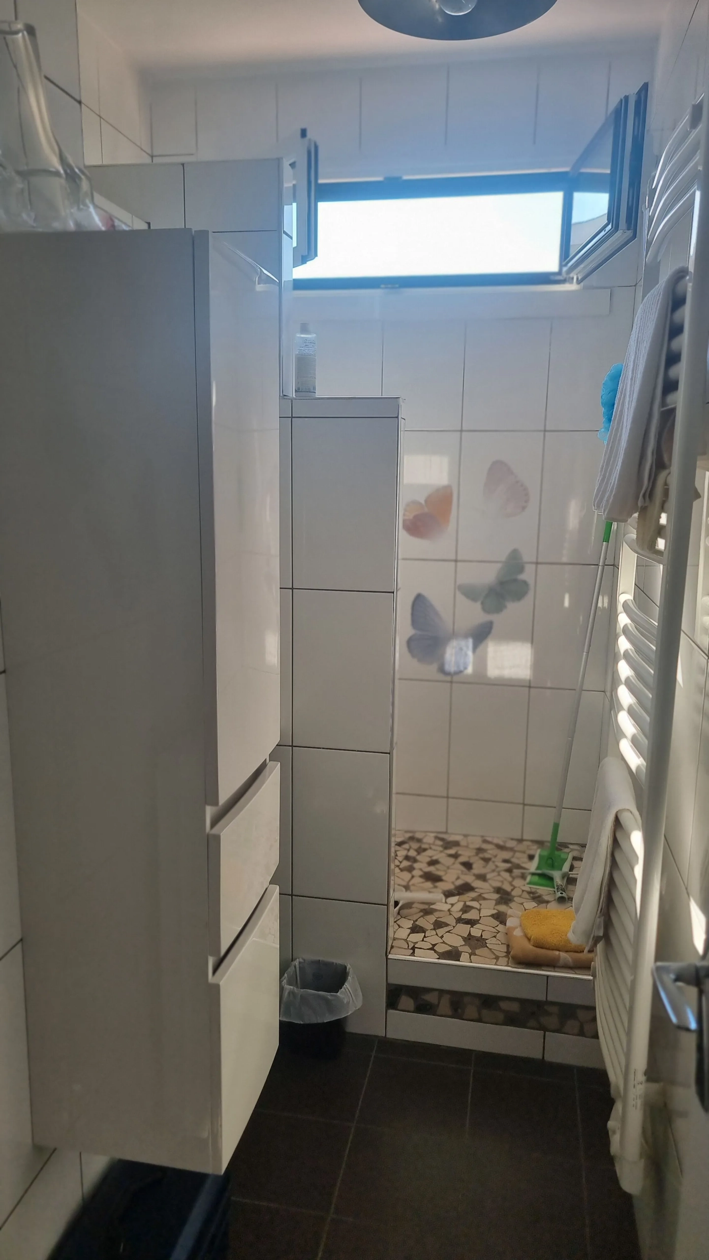 Appartement T2 rénové avec balcon, cave et parking à Riorges - Prix 91 000 € 