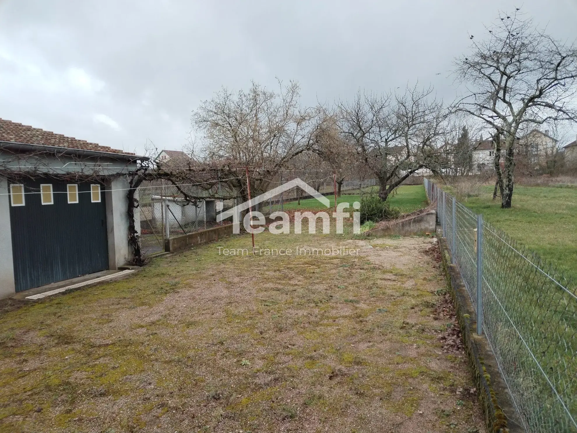 Maison à vendre à Saint-Yorre de 160 m² avec terrain arboré et espace indépendant 