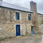 Maison en pierres à rénover à Les Portes du Coglais, 3 chambres, jardin et garage